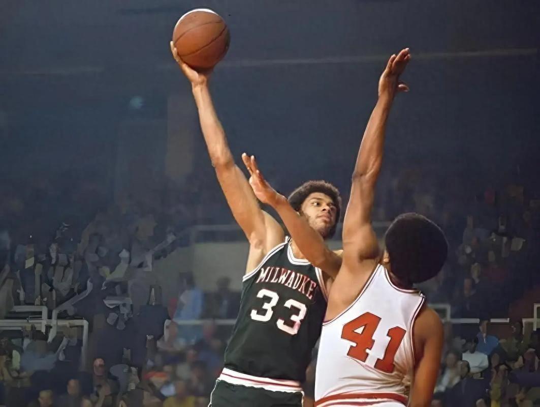 开元棋牌-单赛季包揽MVP+FMVP+得分王有多难？NBA仅4人做到，詹姆斯无缘