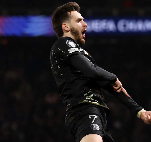 开元体育在线-5-2！欧冠5队晋级在望：巴黎+皇马大胜，黑马或携手4豪门进8强